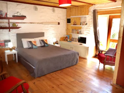 Bretagne Atypique, Dormir Dans un Ancien Couvent Hotel a Camlez