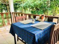 N.T. Lanta Resort Hotels near Lanta Monkey School