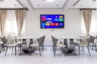 Capital 11 Hotel