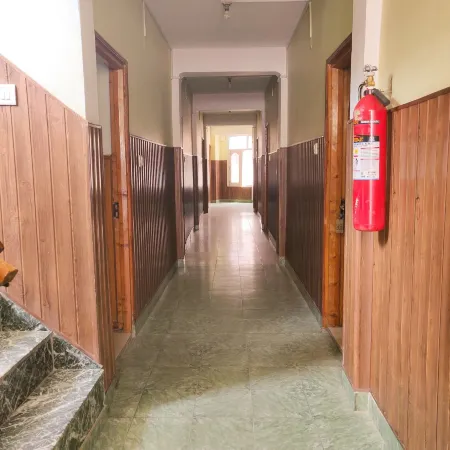 Hotel Amit - 5 Mins Drive to Airport
