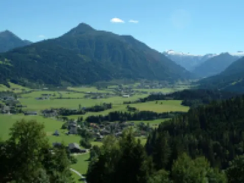 靠近弗拉豪州薩爾茨堡的經典公寓，可觀看山景