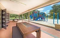 Acclaim Rose Gardens Beachside Holiday Park Hotels in Emu Point