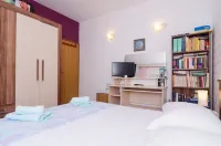 Leo's Room