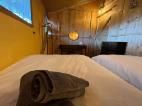 Aladdin Safari Tent Hotels in Carew