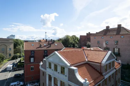 Live and Stay Ekmanska Отели рядом с достопримечательностью «Chalmers Conference Centre»