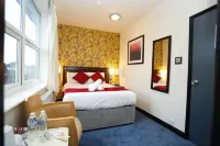 Acorn Lodge Hotel Gatwick & Parking Hotels in Salfords