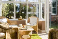 South Downs Retreat House with Parking Hotels in Lavant