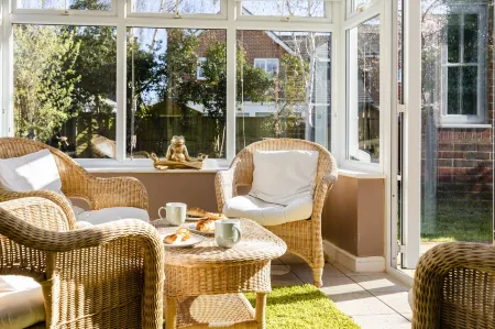 South Downs Retreat House with Parking