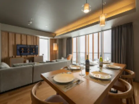 ฟีนิกซ์ เวสต์ โรงแรมในฟูราโนะ