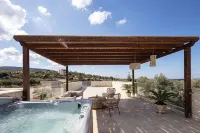 Mandana Villa - with Heated Pool & Jacuzzi - Villas