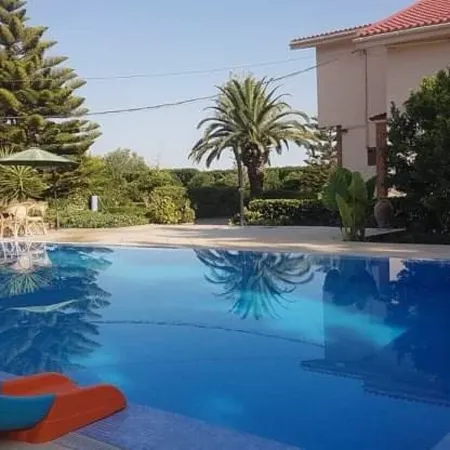 Villa l'Orangeraie, Wilaya de Tlemcen Отели в г. Тлемсен
