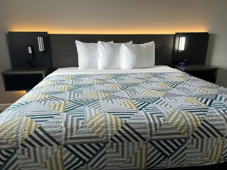 Studio 6 Tulsa, OK Central