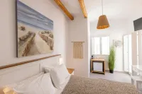 Parosquare Central Suites - Homestays