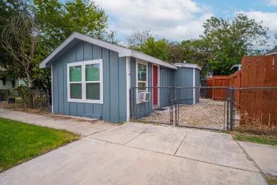 Downtown Accessible New 1Br1BA Cozy Studio