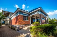 Trisek Hotel فنادق في Kijungu Village