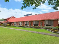 AAt 28 Goldsmith Motel Hotels in Hamilton