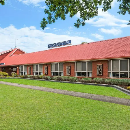 AAt 28 Goldsmith Motel