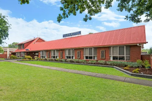 AAt 28 Goldsmith Motel Hotels in Hamilton