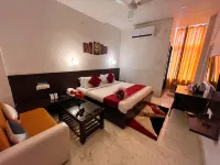 The Kasturi Hotel & Resturant Hotels in Hardua Kalan