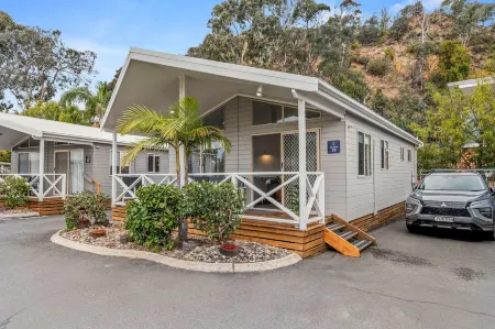 Big4 Tasman Holiday Parks - Tathra Beach Отели в г. Танджа