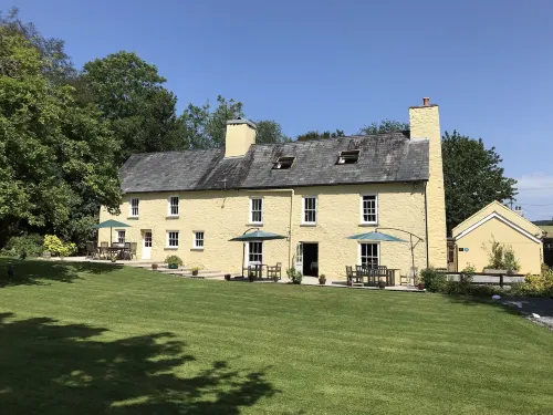 Ty Mawr, Brechfa - parking