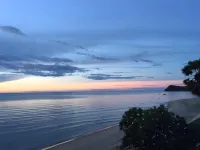 Hua Plee Lazy Beach Hotels in Pran Buri