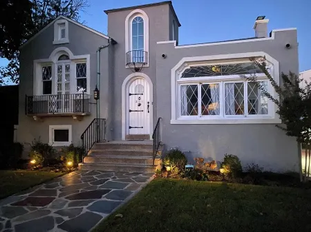 Family Shore House: Bring the kids and dogs!