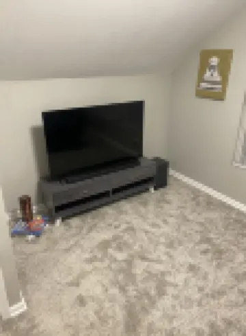 Stay near family or close to downtown, this loft in Beverly has it all!