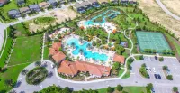 Private Screened-in Pool and Clubhouse Amenities - Elegant Family Haven Hotels in Davenport