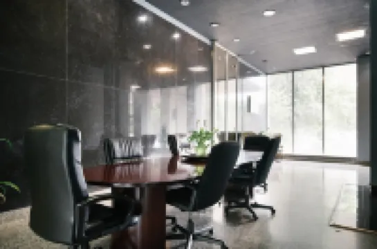 Seasonal Pool and Modern Kitchen - Elegant City Escape