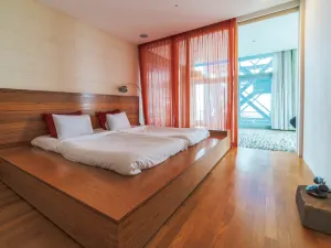 Haslla Art World Museum Hotel