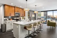 Modern 2 Bed in the Heart of Downtown Bloomington Hotels in Bloomington