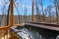 Mountain View and Hot Tub - Charming Rustic Retreat