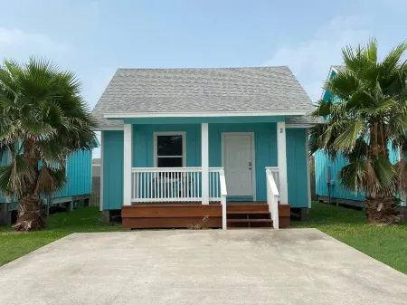 Spacious Haven for Relaxation and Enjoyment - Charming Coastal Retreat Отели в г. Рокпорт