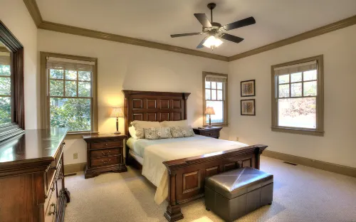 Paradise Retreat - Sip Cocktails by Lake Disharoon, Play Golf & Swim Year-Round