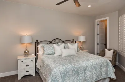 Heated Pool and Golf Course Access - Luxurious Southern Utah Oasis