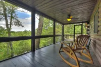Cozy Cabin with Fire Pit and Screened Porch - Charming Mountain Retreat Hotels in Mineral Bluff