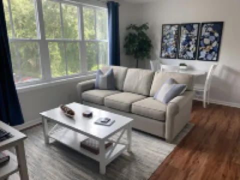 Charming Flat Steps from Promenade - Quaint Low-Country Escape