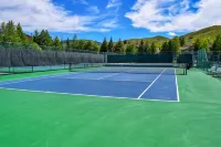 Elkhorn Springs Getaway Hotels in Hailey