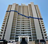 Oceanfront Luxury Retreat with Huge Balcony - Spacious Paradise Escape