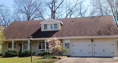 Family Home, walk to Downtown Overland Park!