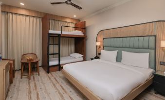 Hotel Peepal Tree - Housity