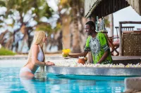 Reef Hotel Mombasa - Beach