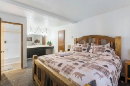 SoCal Vacations - Village Inn Hotels in Big Bear Lake