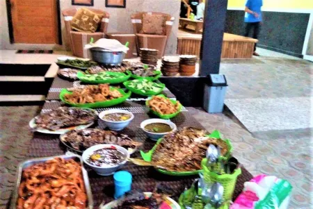 Penginapan Erbysa Отели в г. Garut Regency