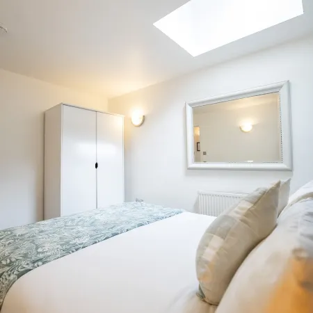 Modern Townhouse Apartment in Stratford Upon Avon with Wifi & Netflix