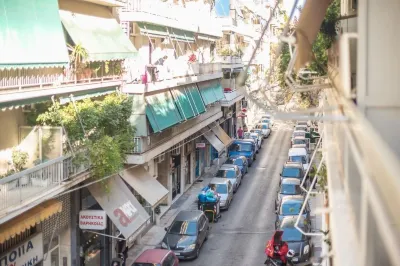 Pagkrati 2 Bedroom Apartment for 4 Persons Hotels in Pangrati