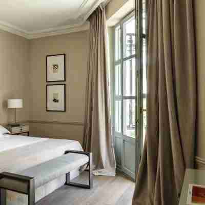 Ayala 63 - the Arc Collection Rooms