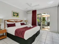 Beachfront Apartments on Trinity Beach Hotels in Trinity Beach
