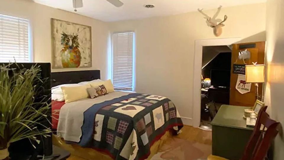 College Inn Bed and Breakfast